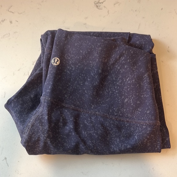 *Never Worn* Lululemon Splatter Leggings Size 4 - Picture 6 of 8